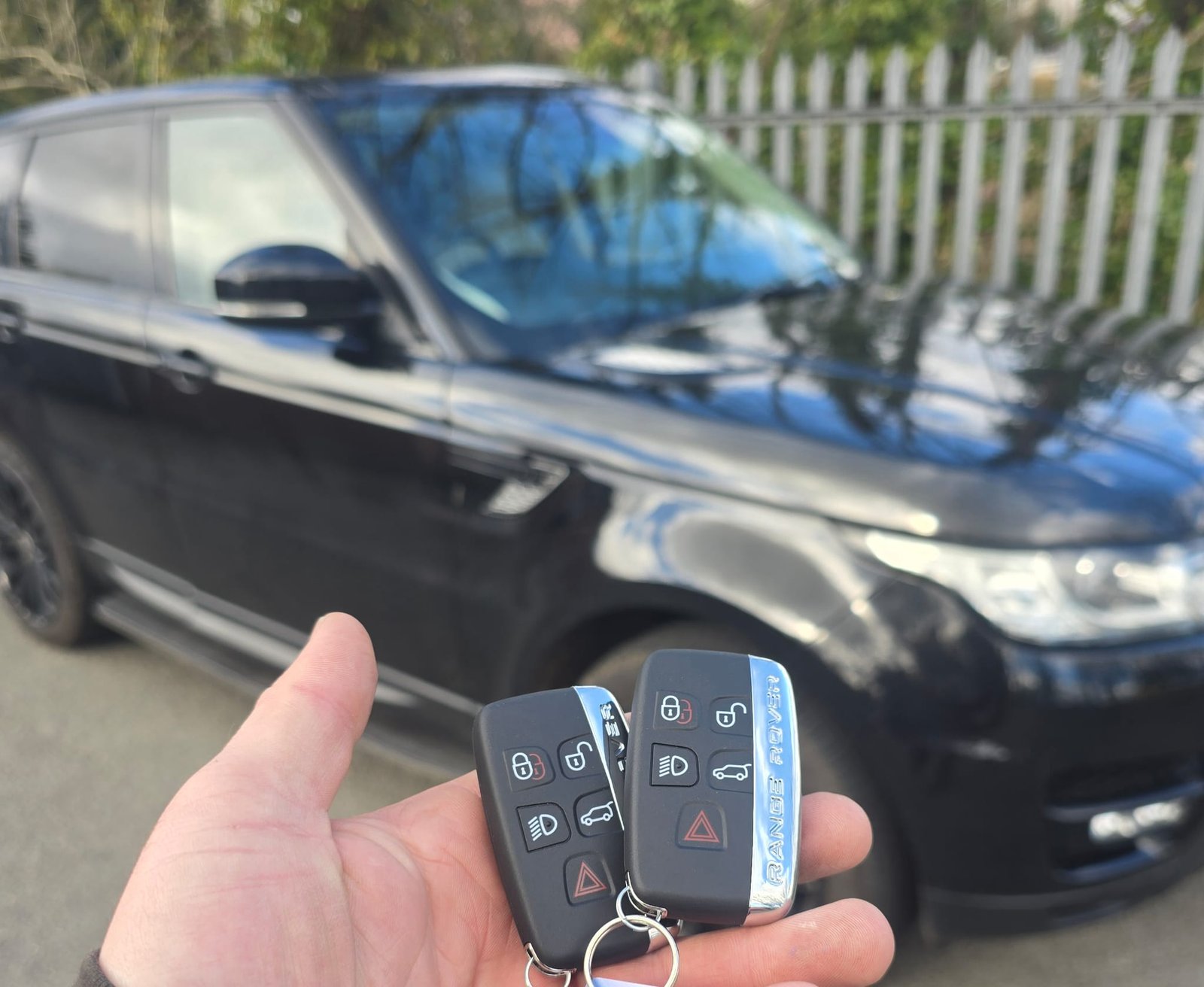 Locked out Jaguar Land Rover — non-destructive vehicle entry North Wales