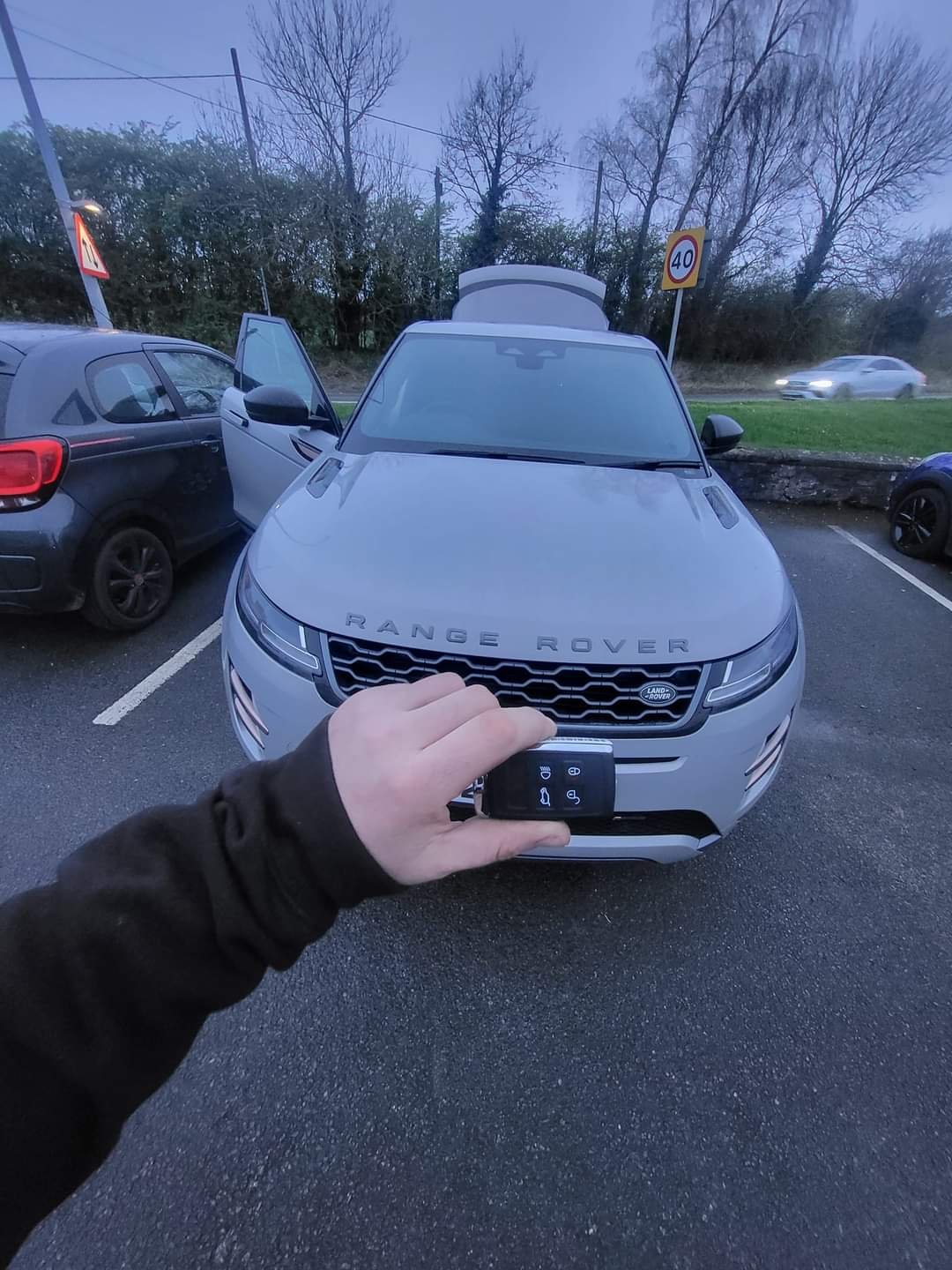 Non-destructive vehicle entry Land Rover North Wales